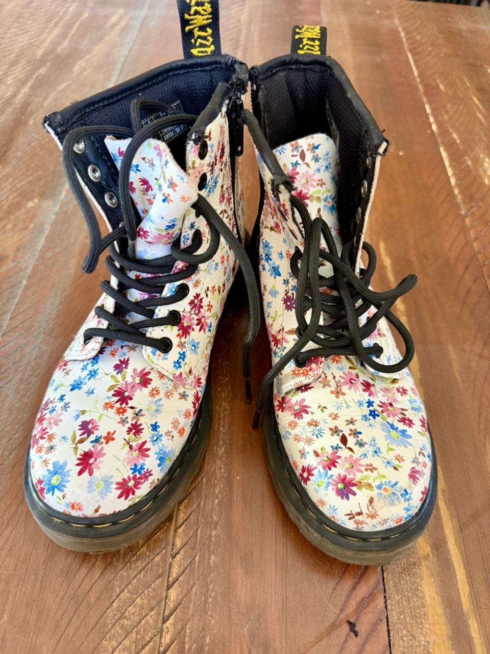 Doc Martins Girls Floral Boot Size 1